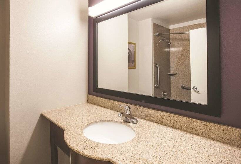 Номер Deluxe, La Quinta Inn By Wyndham Waldorf