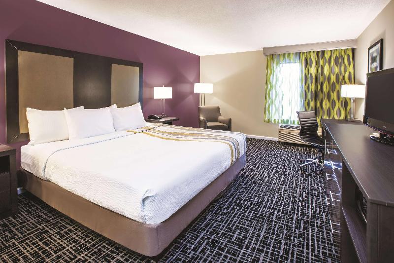 غرفة ديلوكس سرير كينج, La Quinta Inn By Wyndham Waldorf