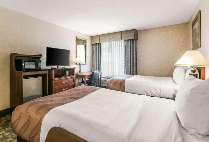 غرفه قياسيه سريرين مزدوجين, Quality Inn Edisonnew Brunswick