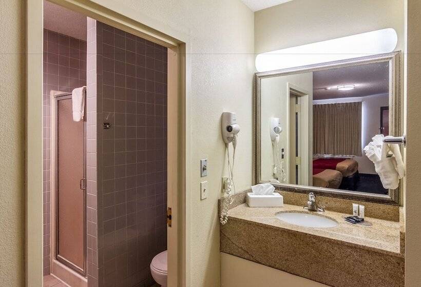 Номер Стандарт, Red Carpet Innnorwalk