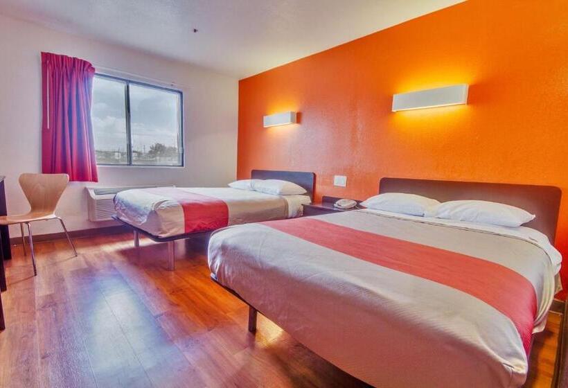 اتاق استاندارد, Motel 6 Dallas Fair Park