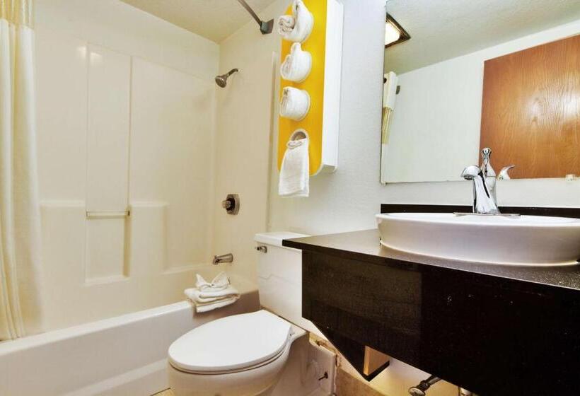 اتاق استاندارد چهار تخته, Motel 6 Dallas Fair Park