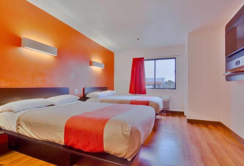 اتاق لوکس چهار تخته, Motel 6 Dallas Fair Park