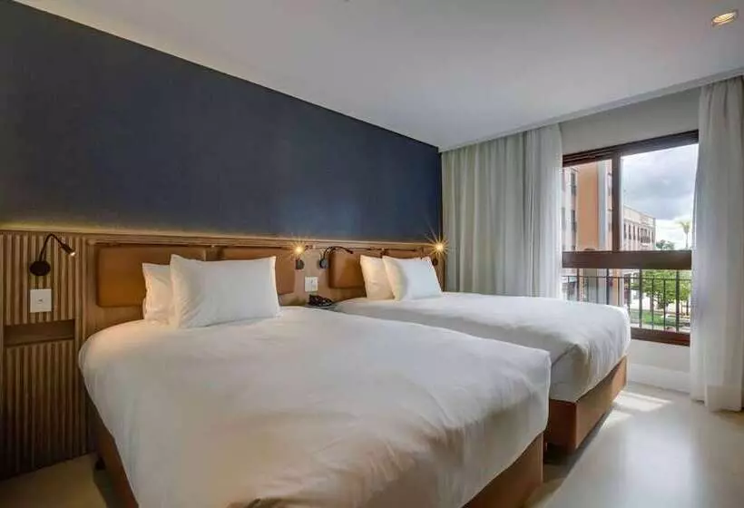 اتاق استاندارد با 2 تخت دوبل, Redmont Hotel Birmingham, Curio Collection By Hilton