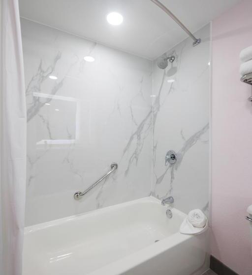 Номер Стандарт 2 Двуспальные Кровати, B&b Hotel Miami Airport