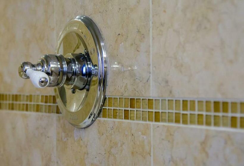 디럭스 룸, Beacon Hotel & Corporate Quarters