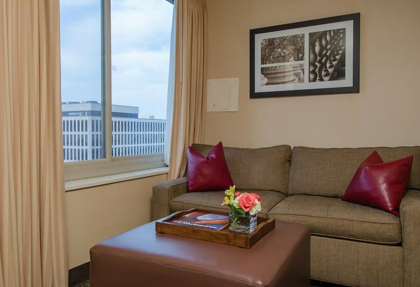 اتاق لوکس, Beacon Hotel & Corporate Quarters