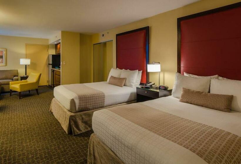 스위트, Beacon Hotel & Corporate Quarters