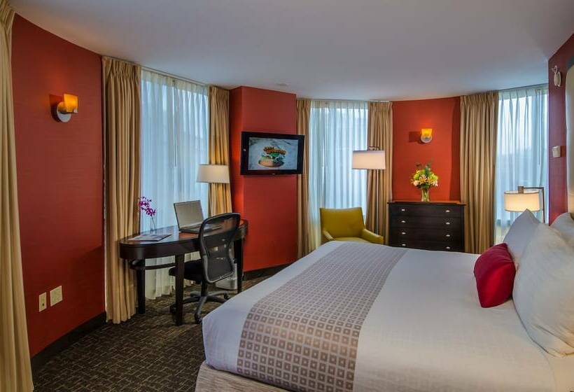 스위트, Beacon Hotel & Corporate Quarters