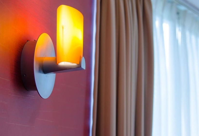 اتاق دلوکس مخصوص معلولین, Beacon Hotel & Corporate Quarters