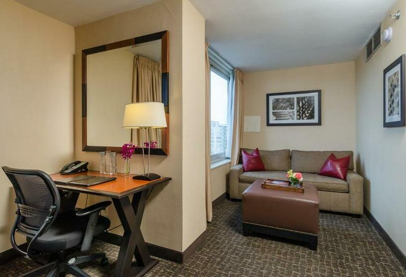 이그제큐티브 룸 킹사이즈 침대, Beacon Hotel & Corporate Quarters