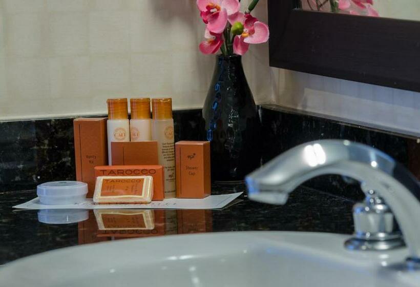 اتاق اجرایی با تخت بزرگ, Beacon Hotel & Corporate Quarters