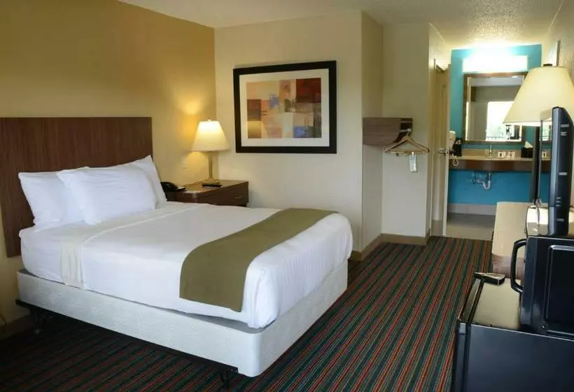 身障者適用スタンダードルーム, Baymont By Wyndham Nashville Airport