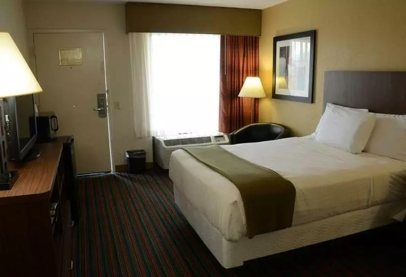身障者適用スタンダードルーム, Baymont By Wyndham Nashville Airport