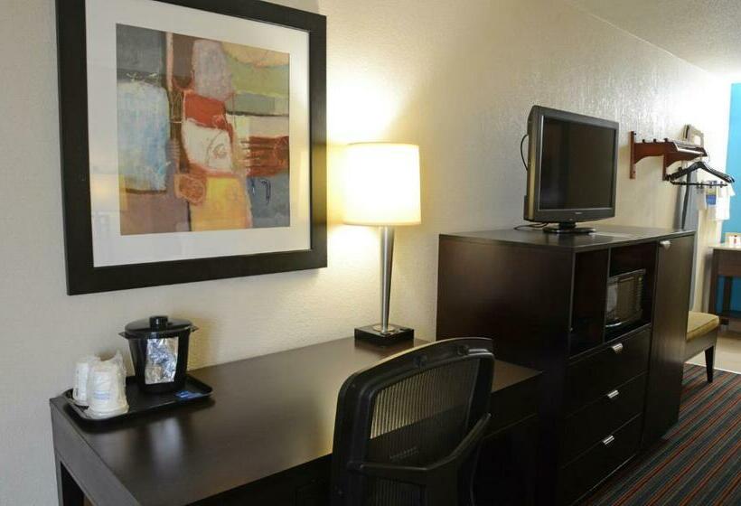 Стандартный Номер Кровать Кинг, Baymont By Wyndham Nashville Airport