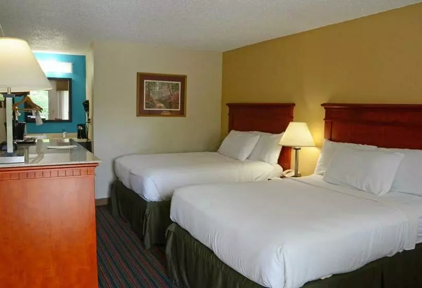 ２ダブルベッドのスタンダードルーム, Baymont By Wyndham Nashville Airport