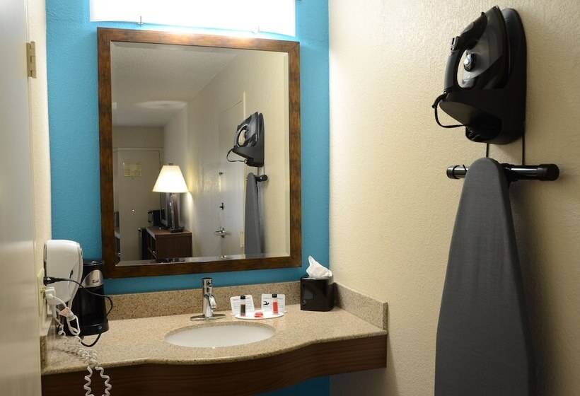 اتاق استاندارد برای معلولان, Baymont By Wyndham Nashville Airport