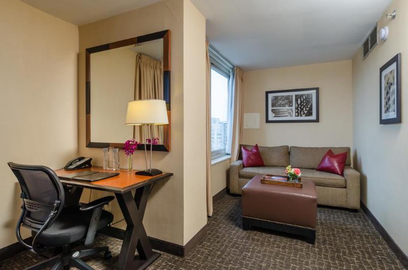 이그제큐티브 룸 킹사이즈 침대, Beacon Hotel & Corporate Quarters