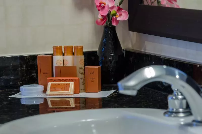 ジュニアスイート, Beacon Hotel & Corporate Quarters