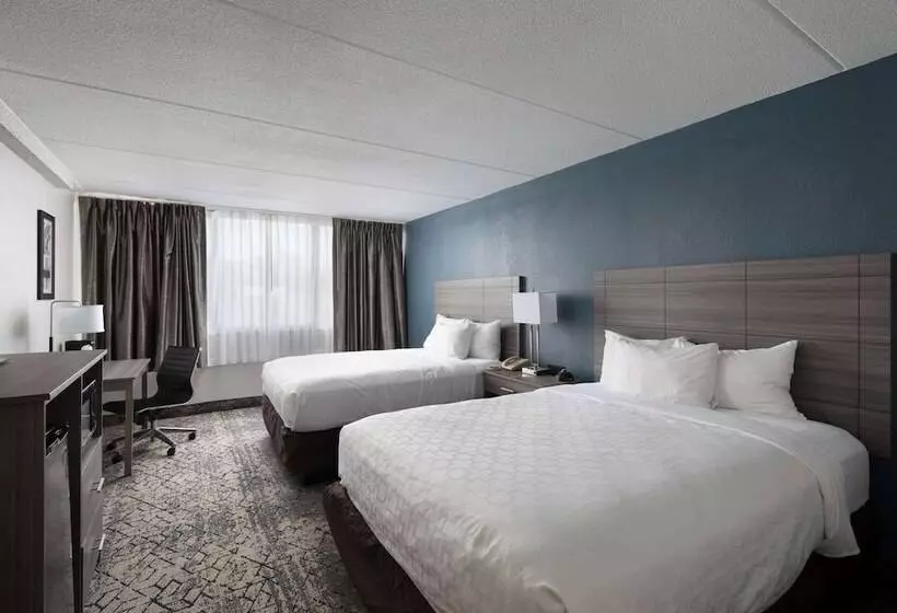 ２ダブルベッドのスタンダードルーム, Clarion Hotel & Convention Center Joliet