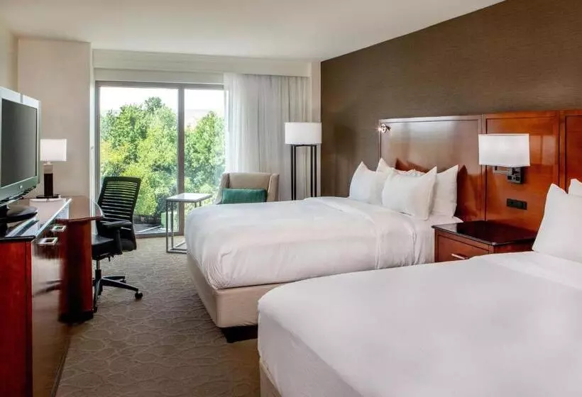 ２ダブルベッドのスタンダードルーム, Delta Hotels By Marriott Chesapeake Norfolk