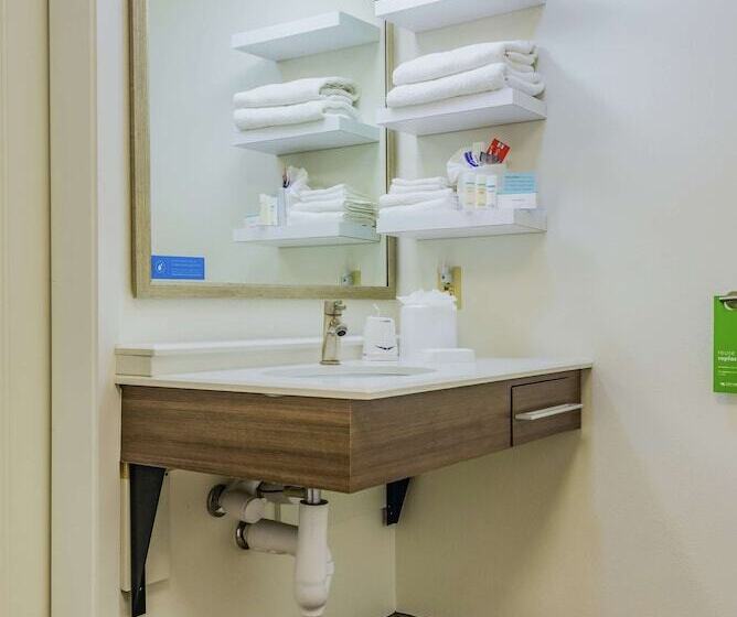 غرفه قياسيه سريرين مزدوجين, Hampton Inn Tampainternational Airport/westshore