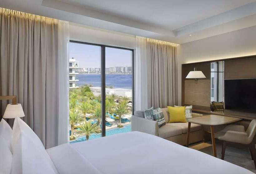 Номер Deluxe Вид на Бассейн, Hilton Santa Fe Historic Plaza