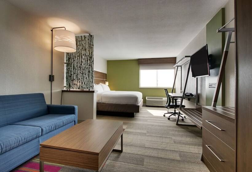 스위트, Holiday Inn Express & Suites Wapakoneta, An Ihg
