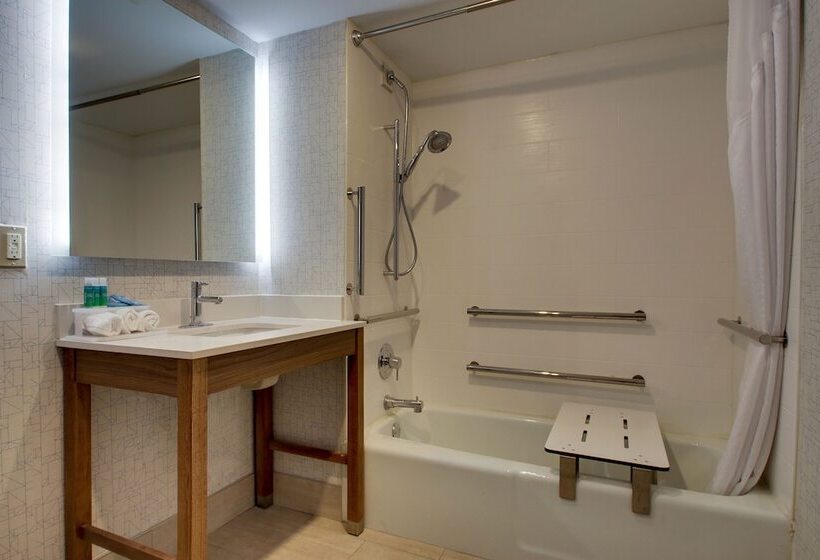 장애인을 위한 스위트, Holiday Inn Express & Suites Wapakoneta, An Ihg