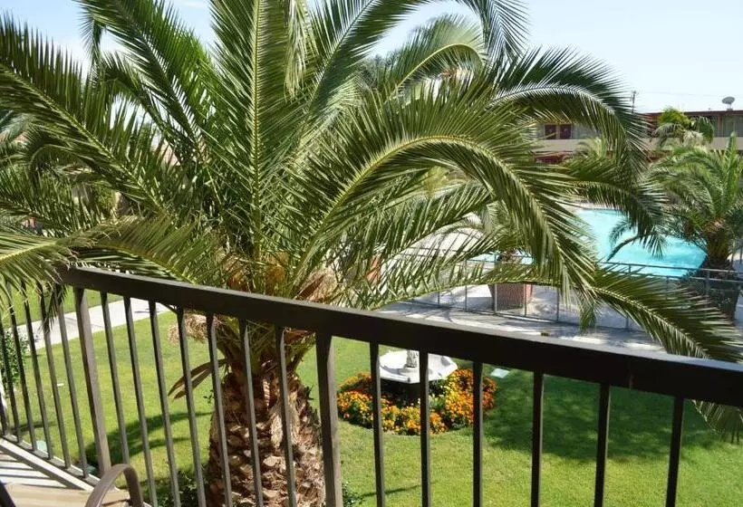 اتاق استاندارد با تخت بزرگ, Ontario Airport Inn