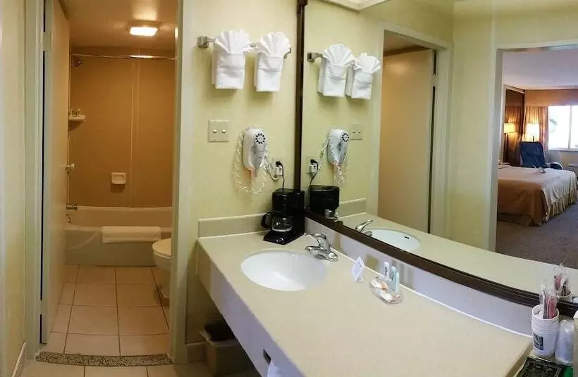 اتاق استاندارد با 2 تخت دوبل, Quality Inn On Historic Route 66
