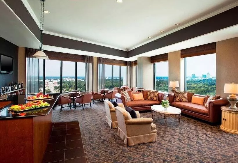 Club-huone, Sheraton Greensboro