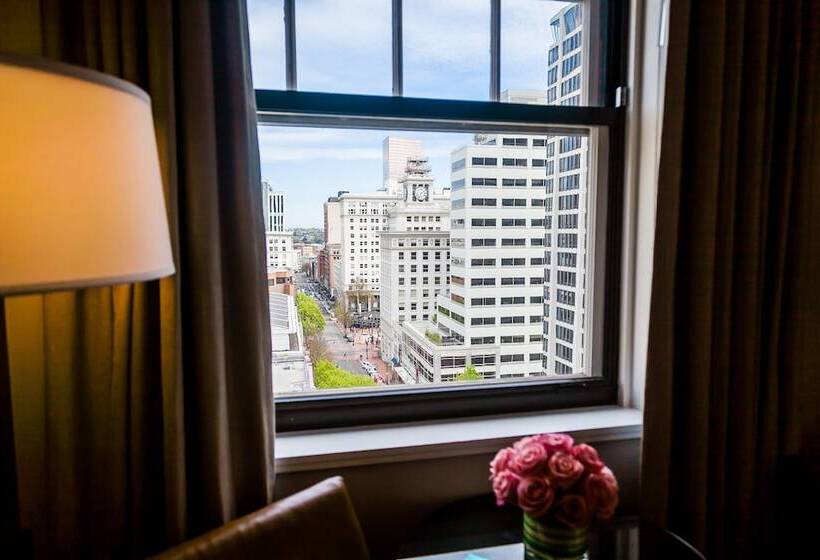 غرفة ديلوكس, Heathman