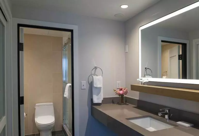 استودیوی استاندارد, Heathman