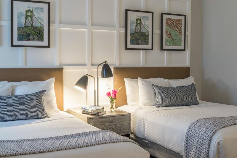 غرفة ديلوكس, Heathman