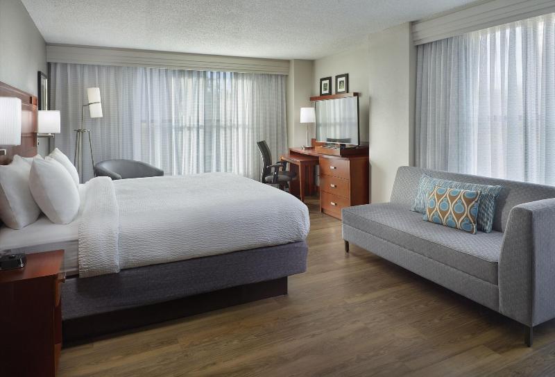 غرفة قياسية سرير كينج, Courtyard Atlanta Decatur Downtown/emory