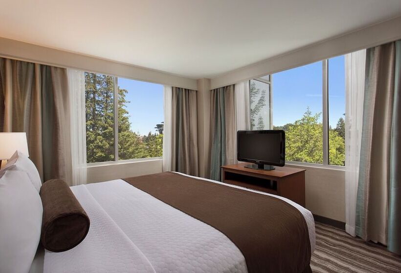 Люкс, AC Hotel by Marriott Portland Lake Oswego