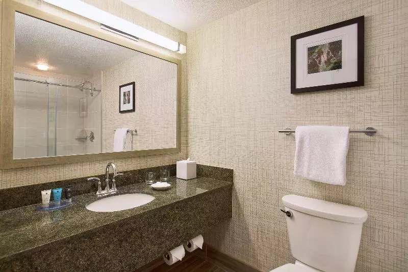 身障者適用キングサイズベッドルーム, AC Hotel by Marriott Portland Lake Oswego
