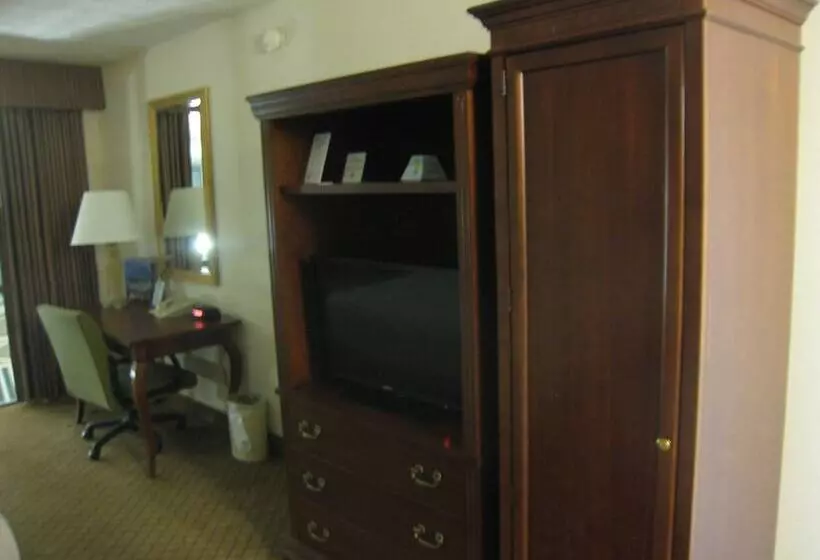 ２ダブルベッドのスタンダードルーム, Days Inn By Wyndham Columbus Airport