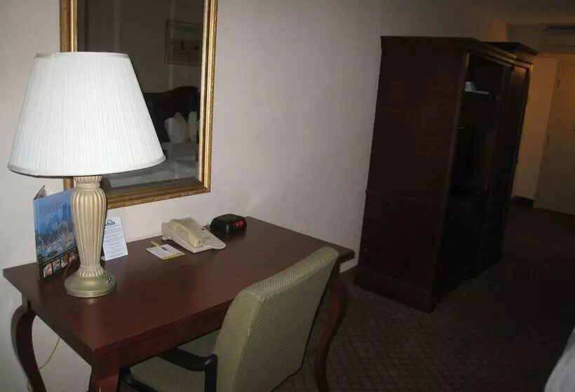 スーペリアールーム, Days Inn By Wyndham Columbus Airport