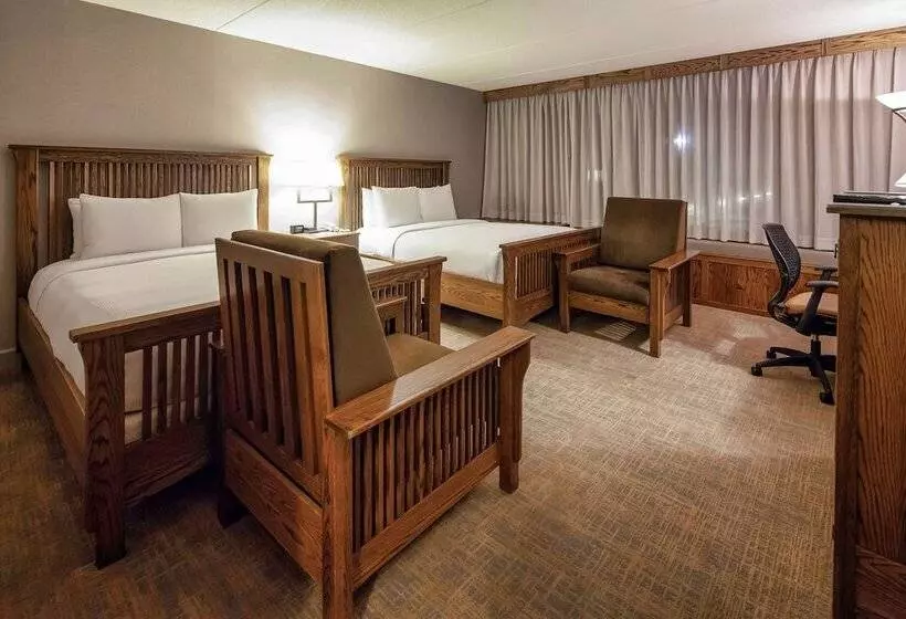 ２ダブルベッドのスタンダードルーム, Doubletree By Hilton  Libertyville  Mundelein