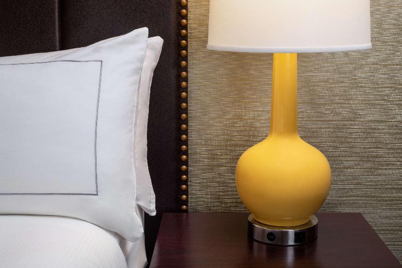 스탠다드 룸 킹사이즈 침대, Doubletree By Hilton Washington Dc Silver Spring