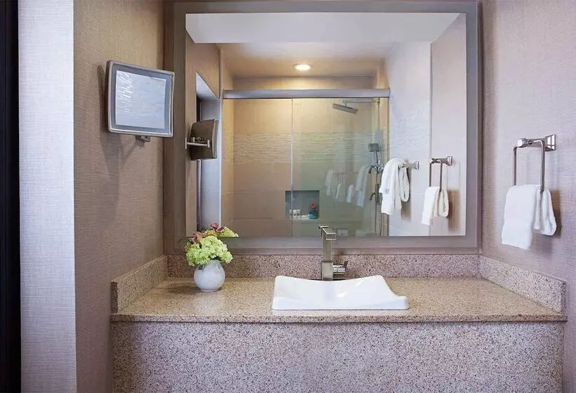 Superior-huone, E Central Hotel Downtown Los Angeles