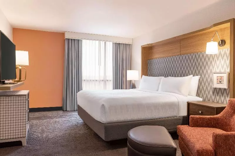 キングサイズベッドのスイートルーム, Doubletree By Hilton Fort Worth South