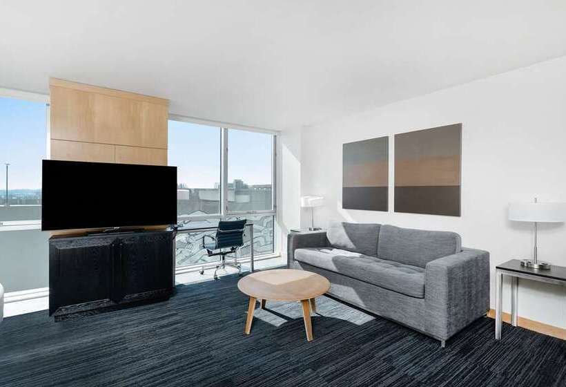 스탠다드 룸 킹사이즈 침대, Hilton Fairfax