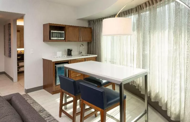 スタンダードルーム, Hilton Fairfax