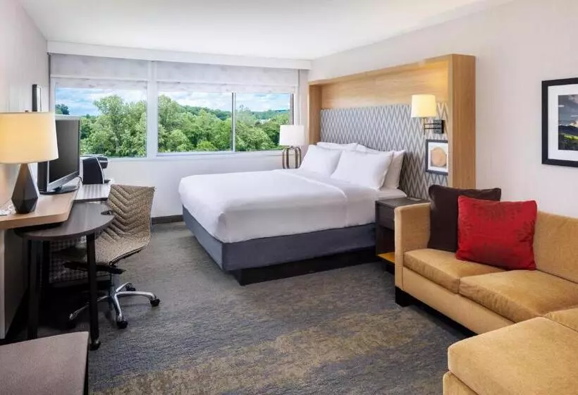 اتاق استاندارد با تخت بزرگ, Holiday Inn Charlottesville Monticello, An Ihg