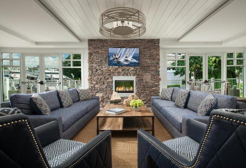 اتاق استاندارد با بالکن, Hyannis Harbor