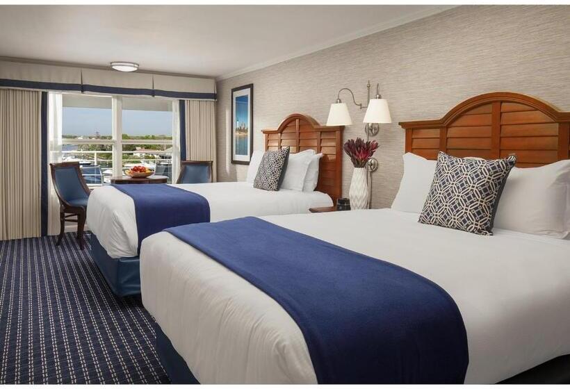 اتاق استاندارد با چشمانداز استخر, Hyannis Harbor