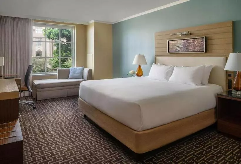 キングサイズベッドのスタンダードルーム, Hyatt Regency Greenwich